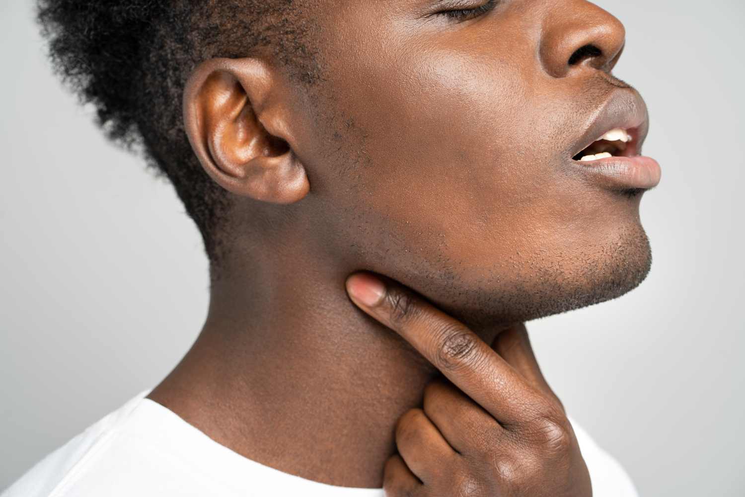 10 Home Remedies for Sore Throat